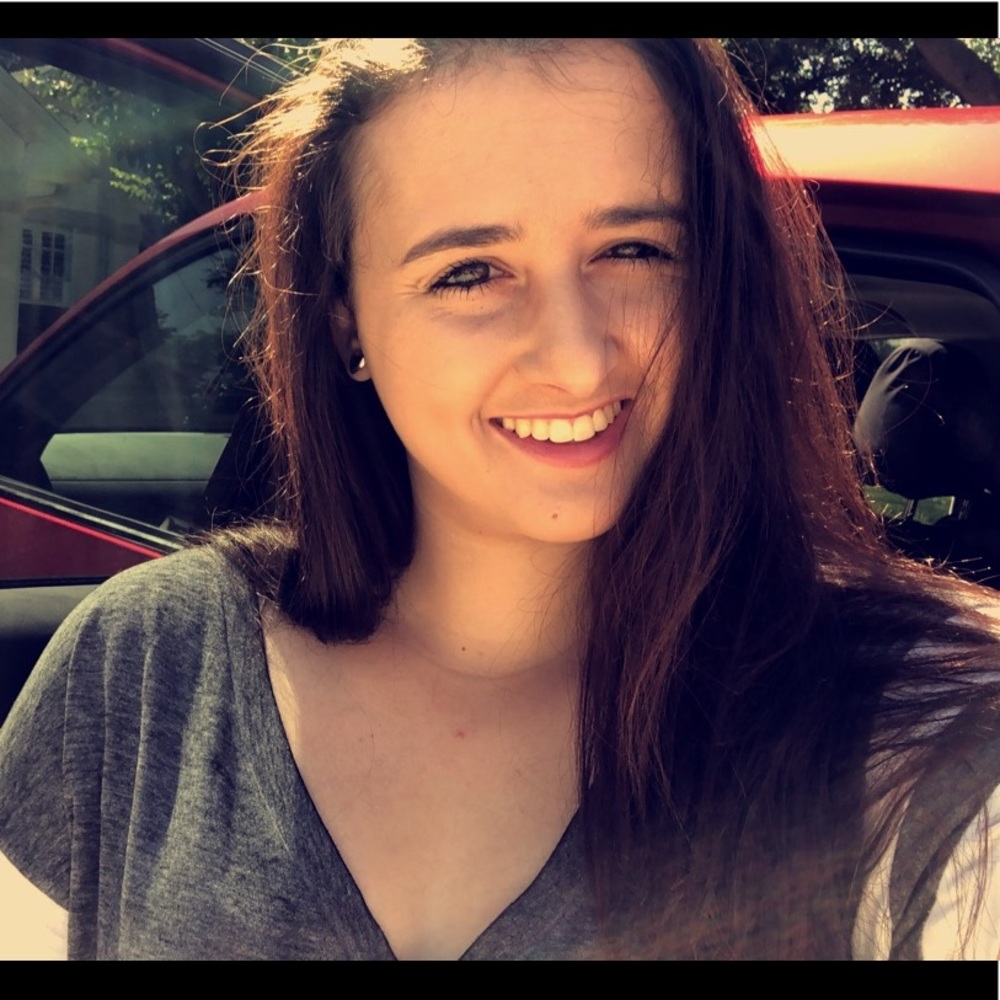 Meet your Posher, Courtney